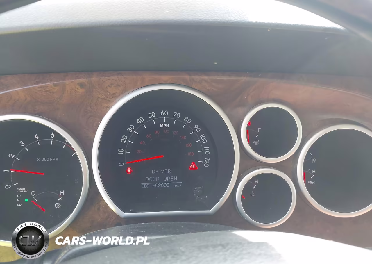 2010 Toyota Sequoia Platinum 5.7L V8 VIN:5TDYY5G14AS026266 - 7