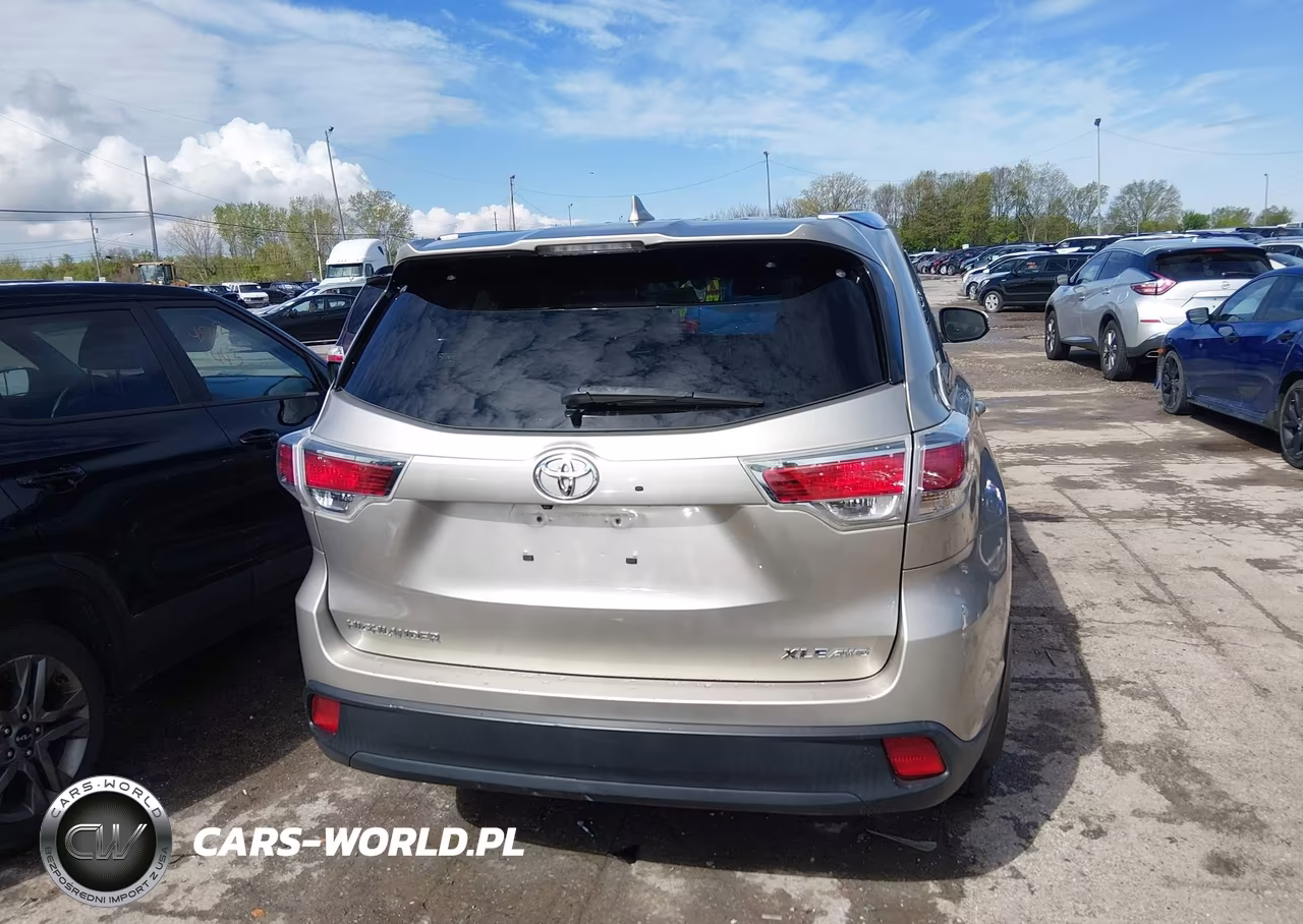 2014 Toyota Highlander Xle V6 VIN:5TDJKRFH1ES023310 - 17