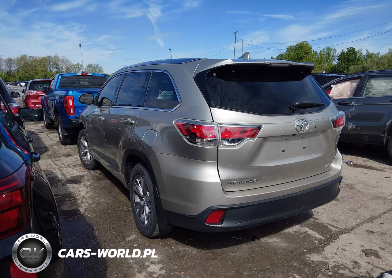 2014 Toyota Highlander Xle V6 VIN:5TDJKRFH1ES023310 - 3