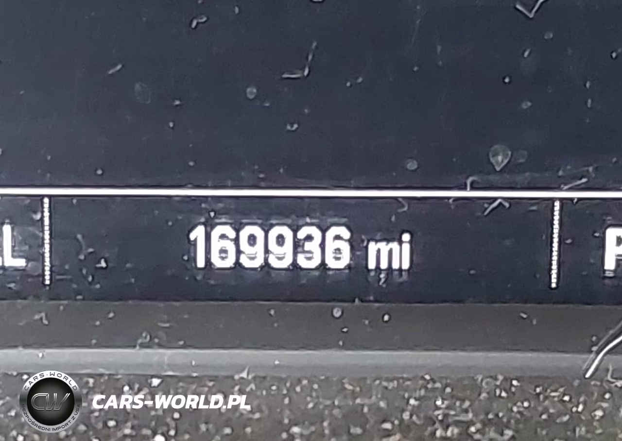 2018 Chevrolet Traverse Ls VIN:1GNERFKW2JJ163705 - 15