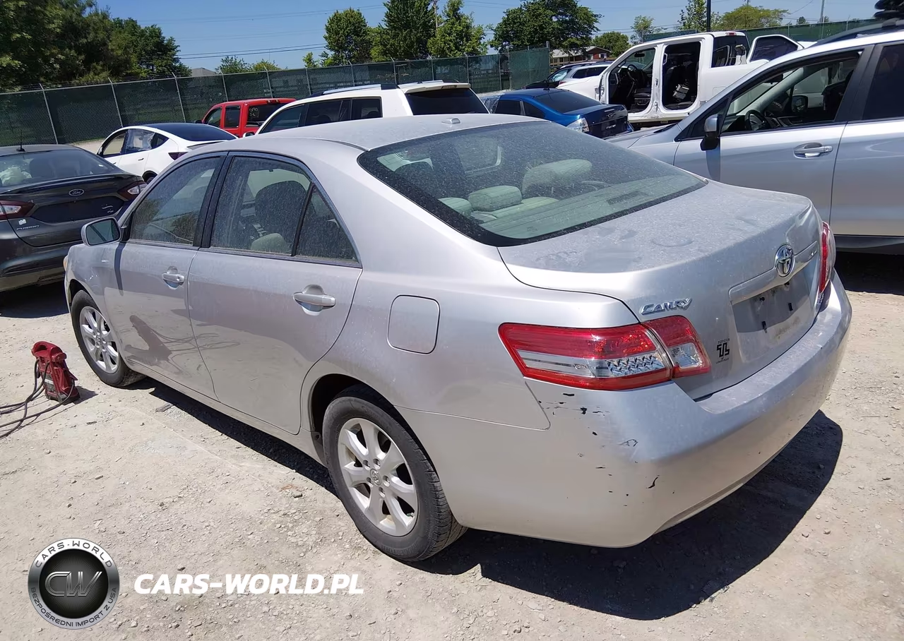 2011 Toyota Camry Le VIN:4T1BF3EKXBU619165 - 3