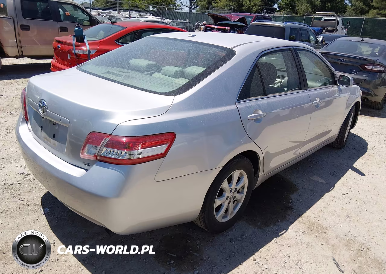 2011 Toyota Camry Le VIN:4T1BF3EKXBU619165 - 4