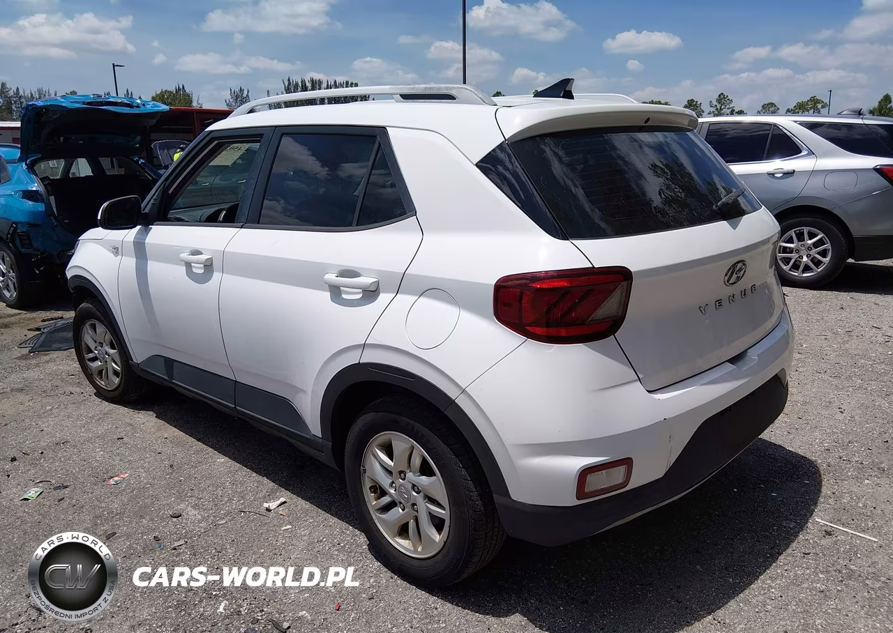 2020 Hyundai Venue Sel VIN:KMHRC8A34LU043612 - 3