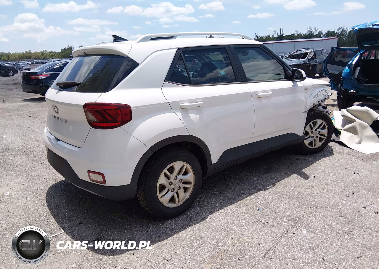 2020 Hyundai Venue Sel VIN:KMHRC8A34LU043612 - 4
