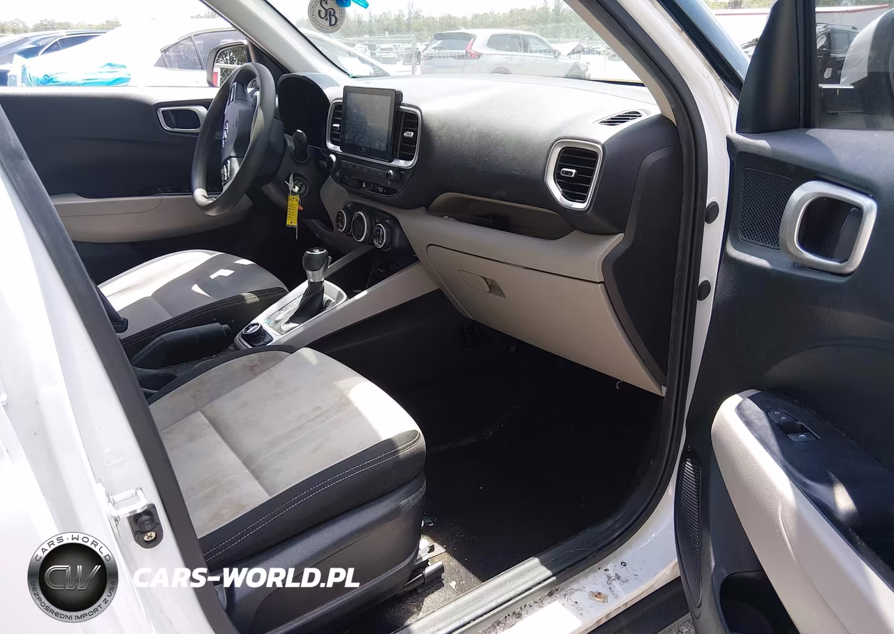 2020 Hyundai Venue Sel VIN:KMHRC8A34LU043612 - 5