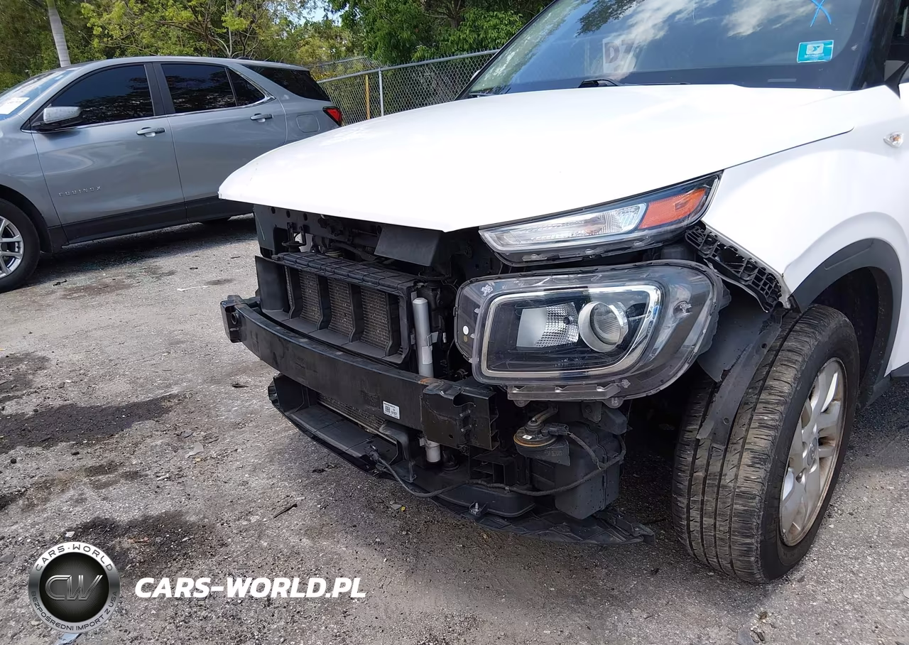2020 Hyundai Venue Sel VIN:KMHRC8A34LU043612 - 6