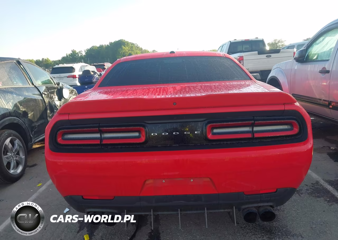 2018 Dodge Challenger Sxt VIN:2C3CDZAG2JH305597 - 17