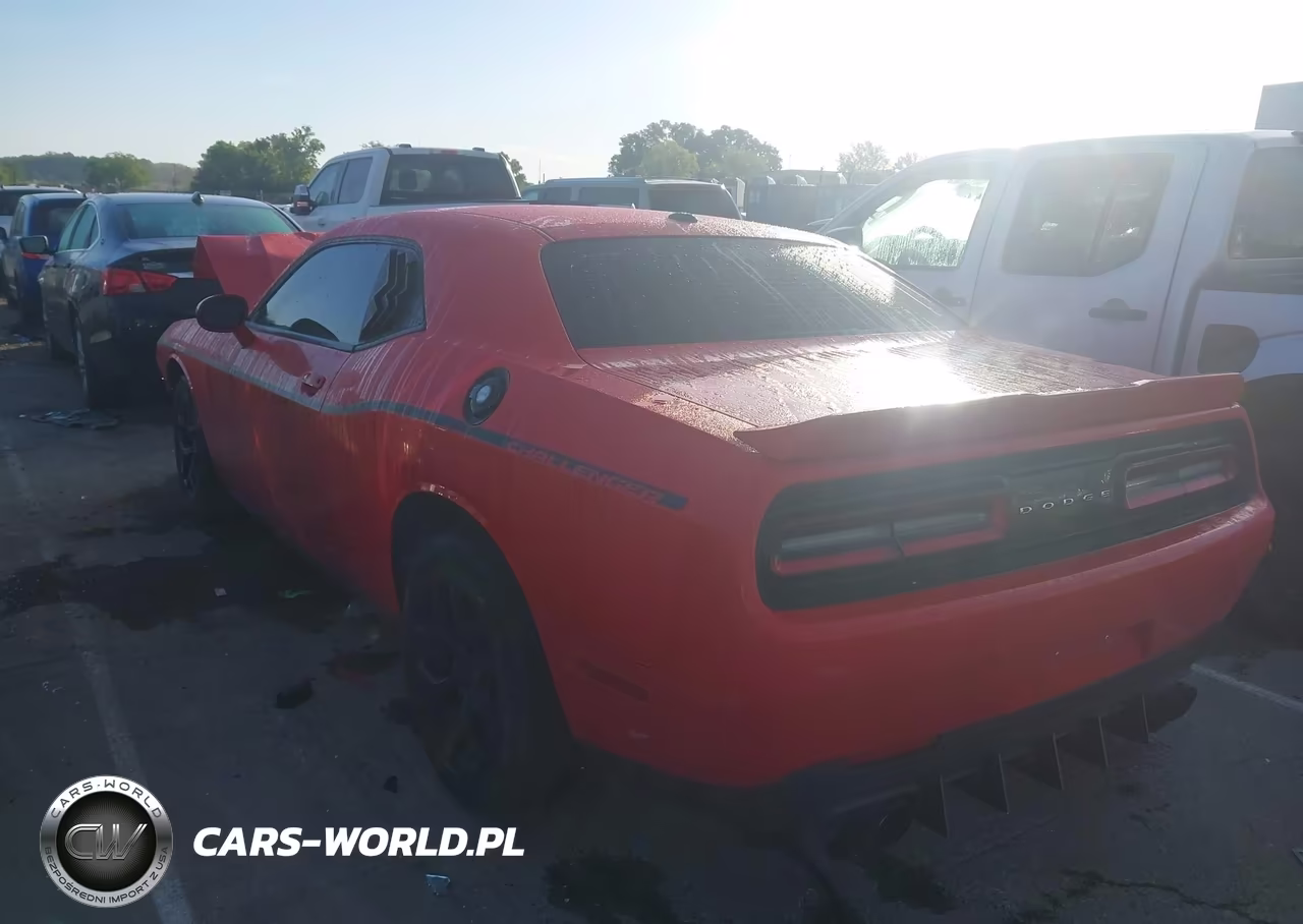 2018 Dodge Challenger Sxt VIN:2C3CDZAG2JH305597 - 3