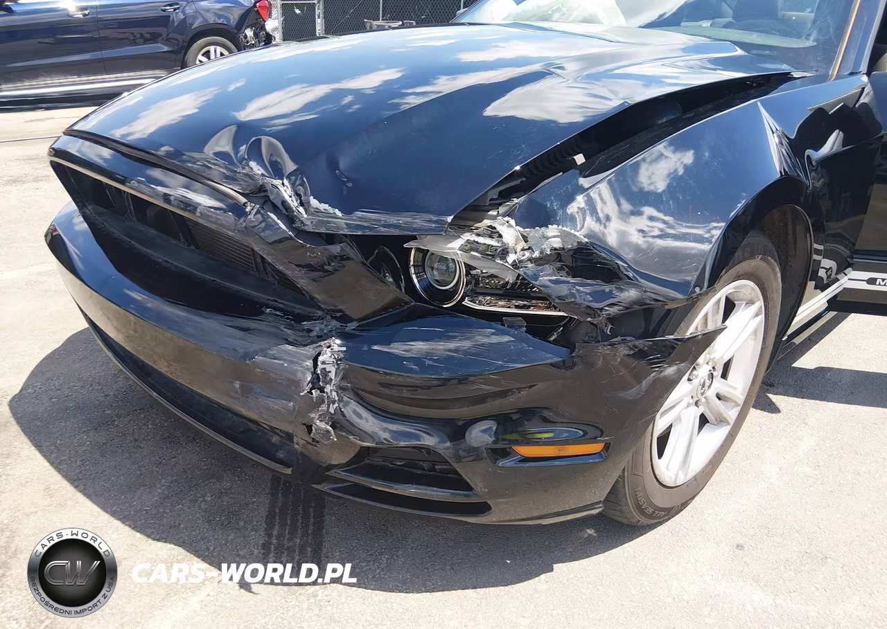 2014 Ford Mustang V6 VIN:1ZVBP8AM9E5303516 - 6