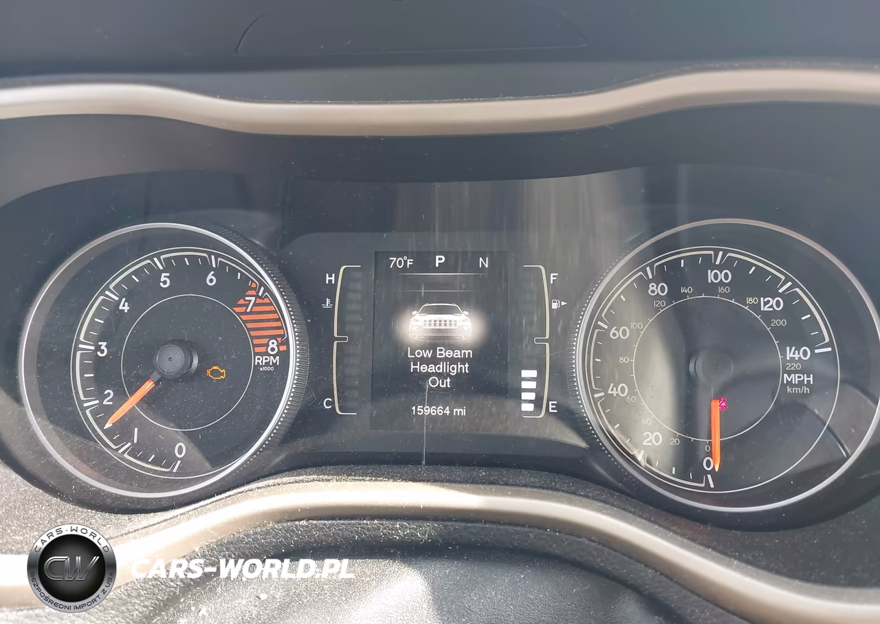 2016 Jeep Cherokee Altitude VIN:1C4PJMCS9GW134268 - 7