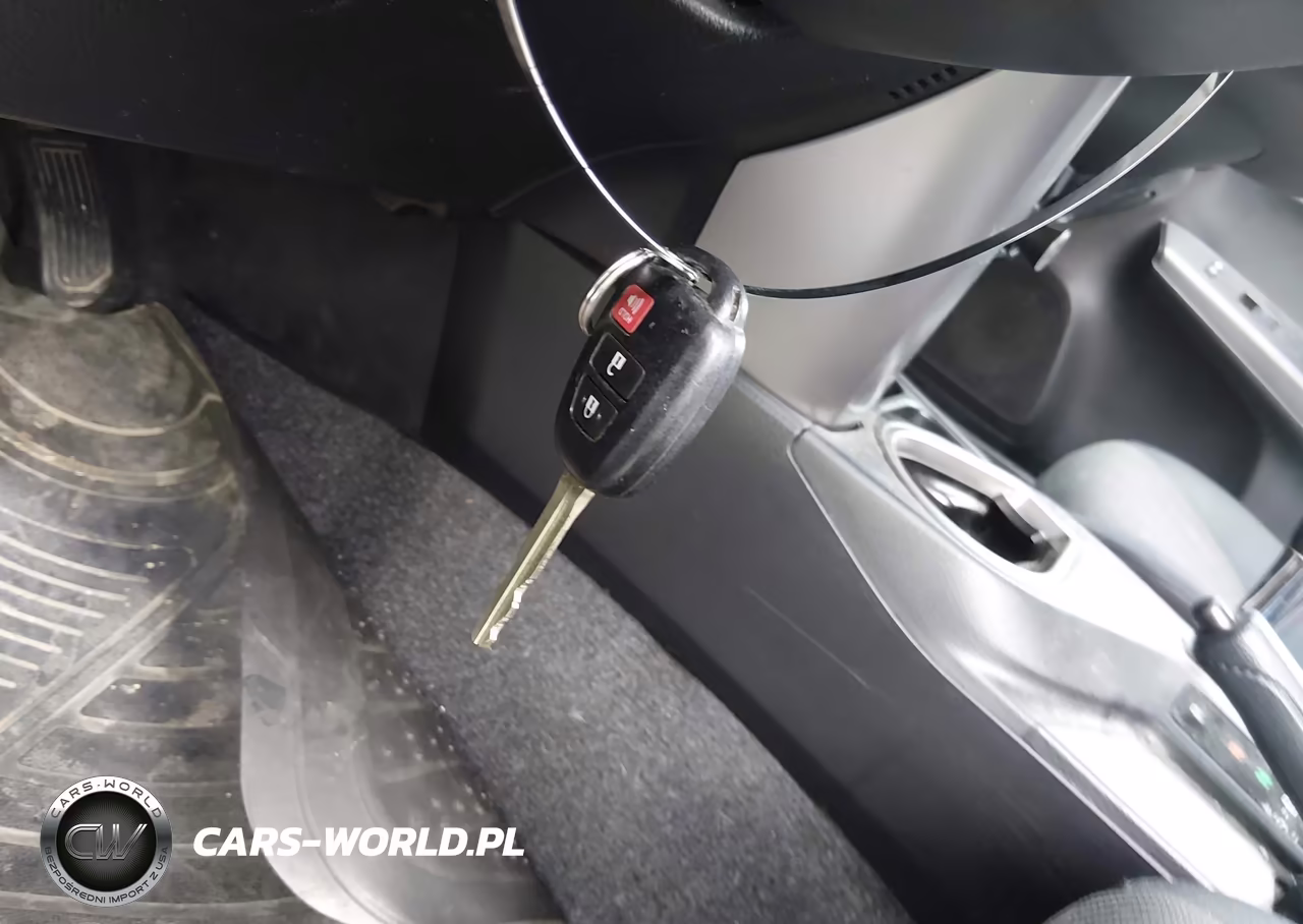 2017 Toyota Rav4 Le VIN:JTMZFREV2HJ721358 - 11