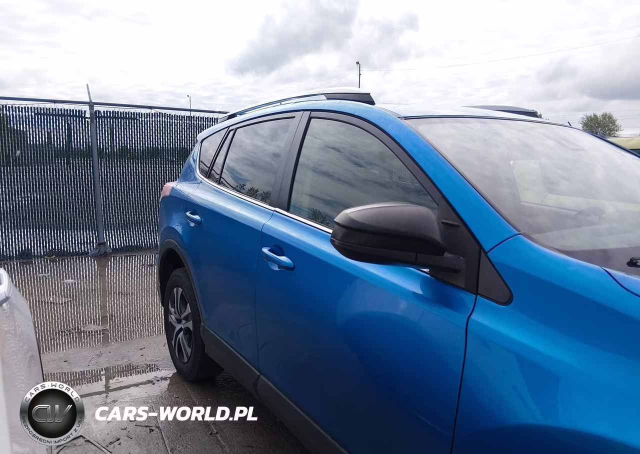2017 Toyota Rav4 Le VIN:JTMZFREV2HJ721358 - 13