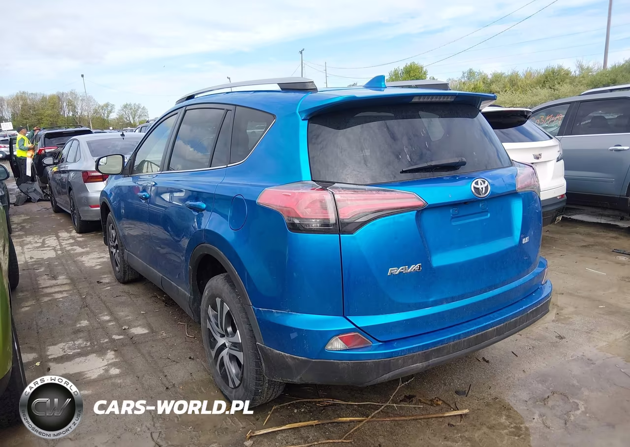 2017 Toyota Rav4 Le VIN:JTMZFREV2HJ721358 - 3