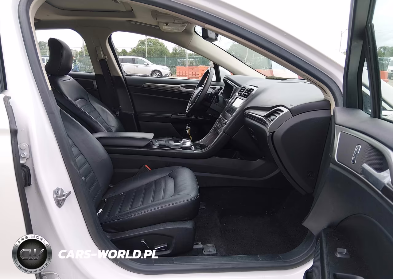 2017 Ford Fusion Se VIN:3FA6P0HD0HR366135 - 5
