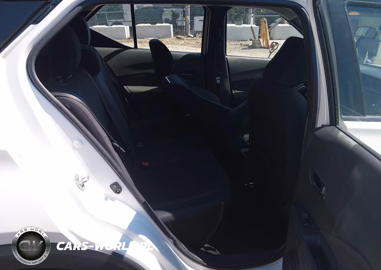 2018 Nissan Kicks Sv VIN:3N1CP5CU7JL540649 - 8