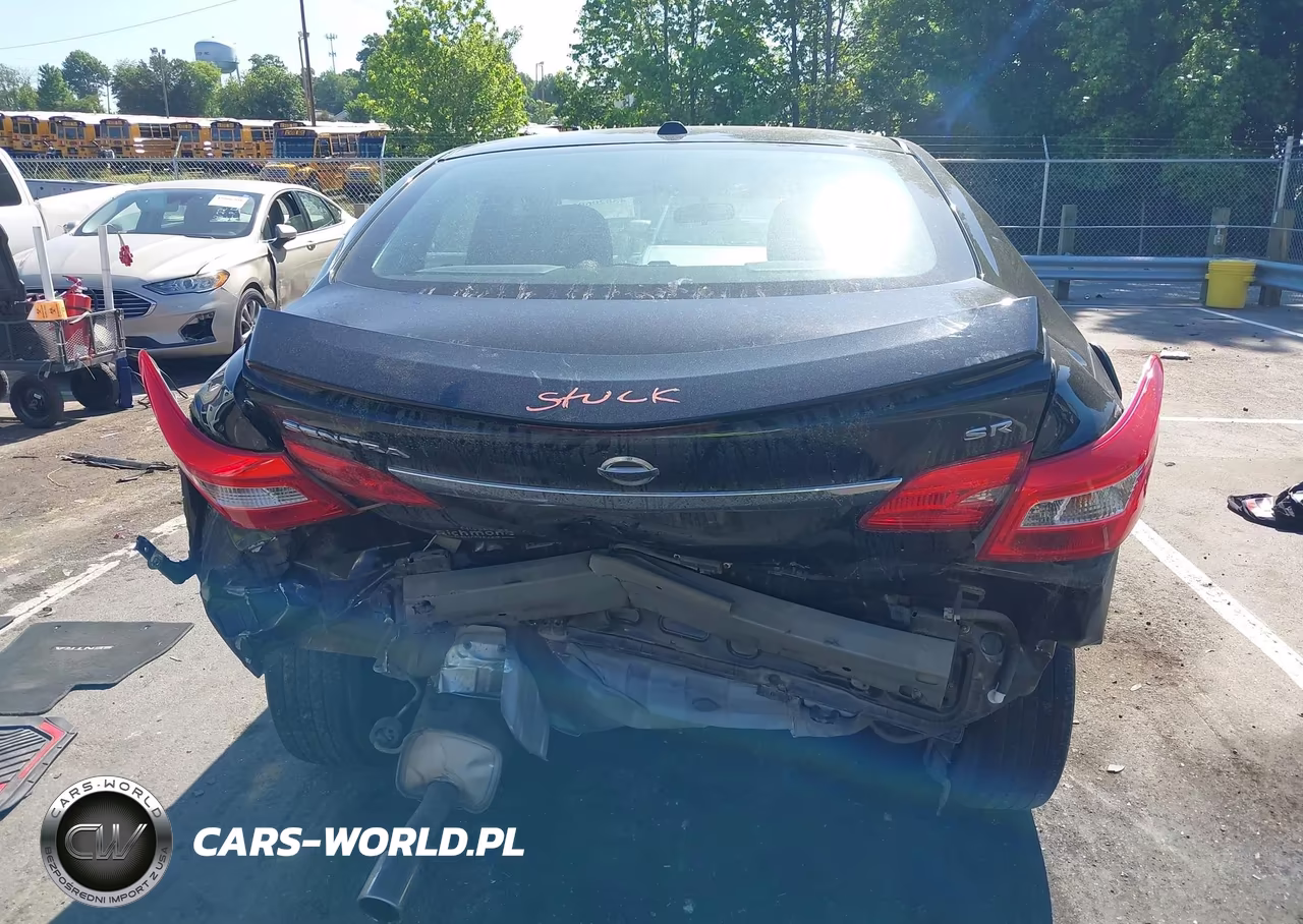 2018 Nissan Sentra Sr VIN:3N1AB7AP3JY310155 - 17
