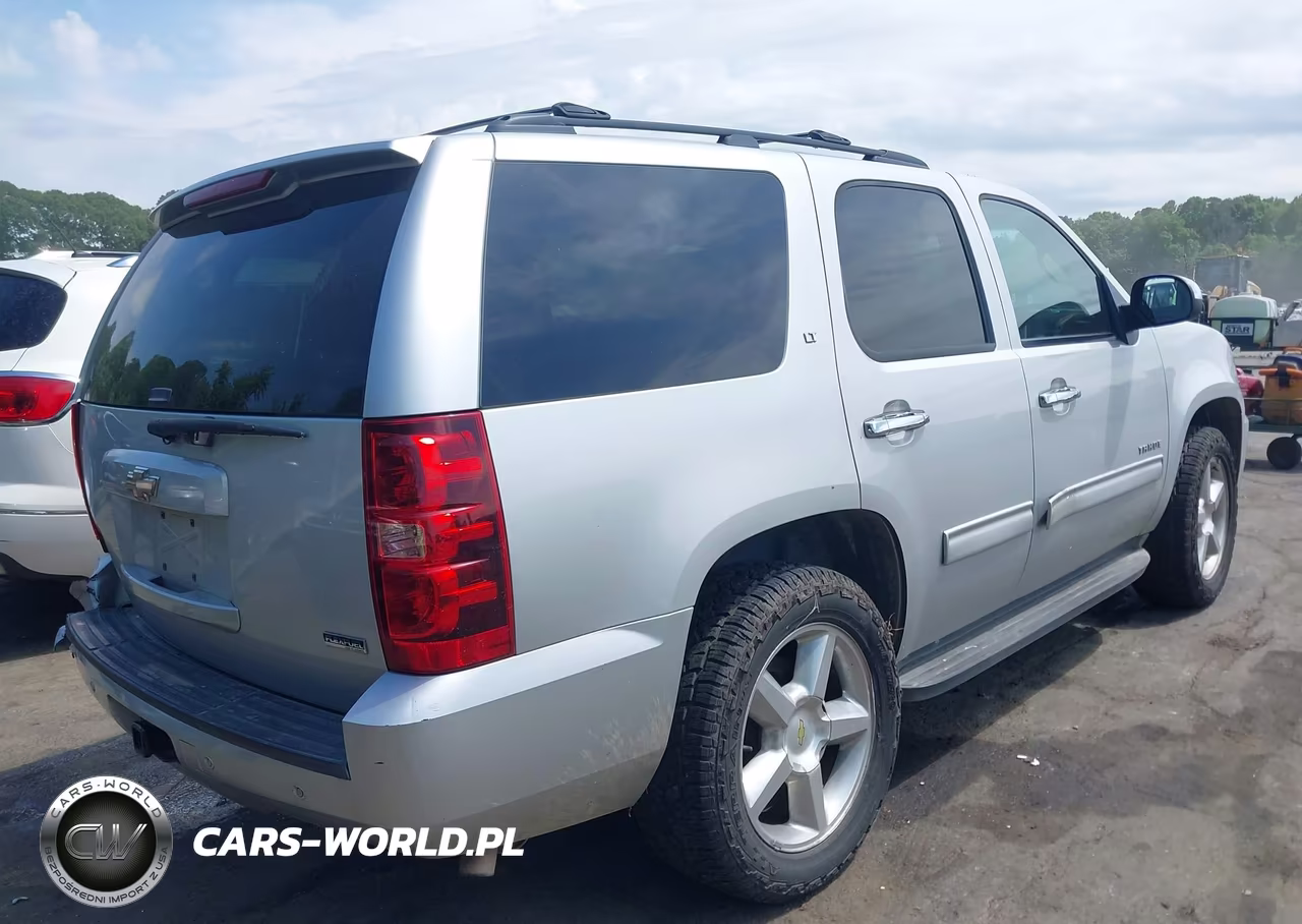 2010 Chevrolet Tahoe Lt VIN:1GNUCBE03AR275184 - 4