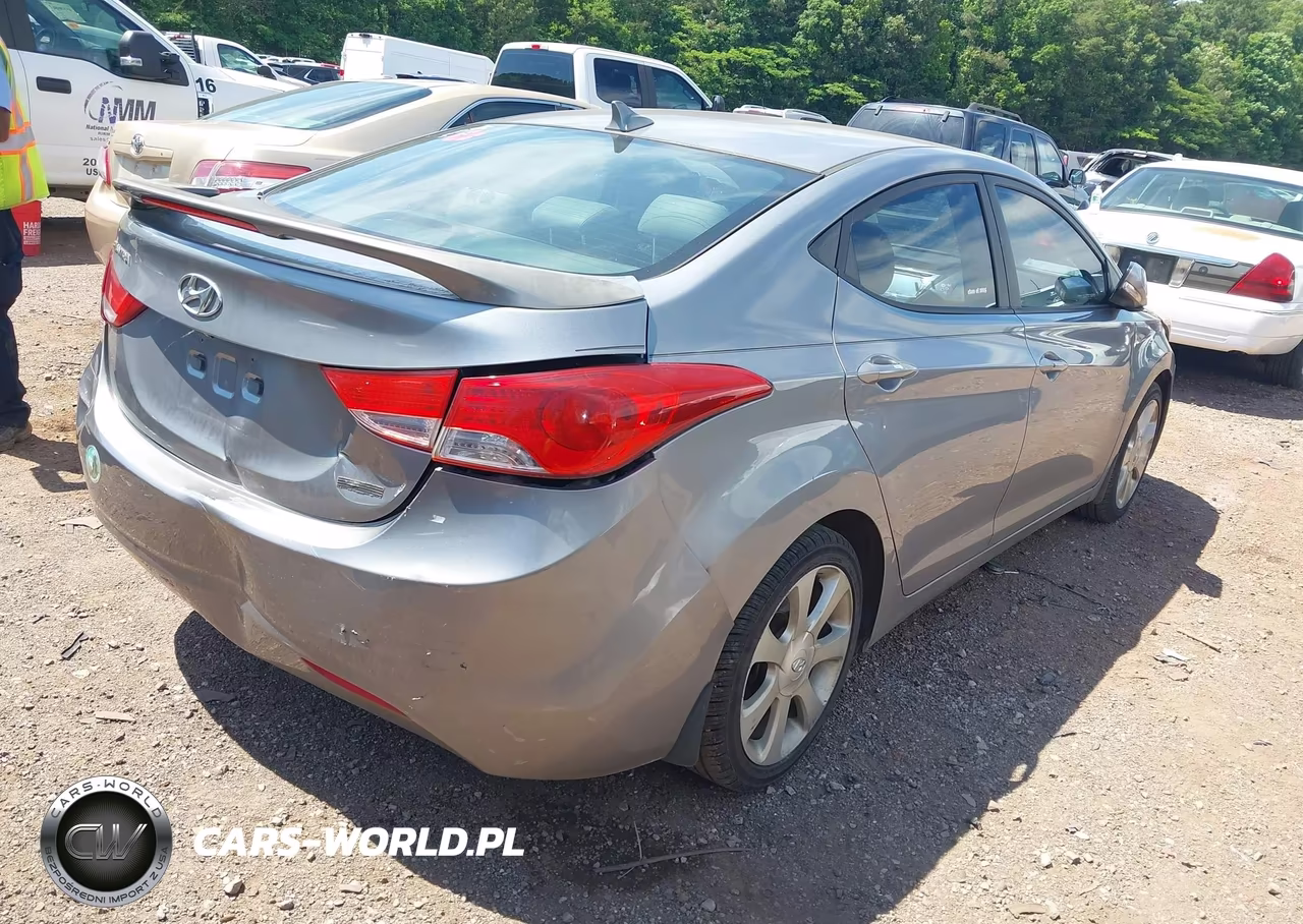 2013 Hyundai Elantra Limited VIN:KMHDH4AE8DU786717 - 4