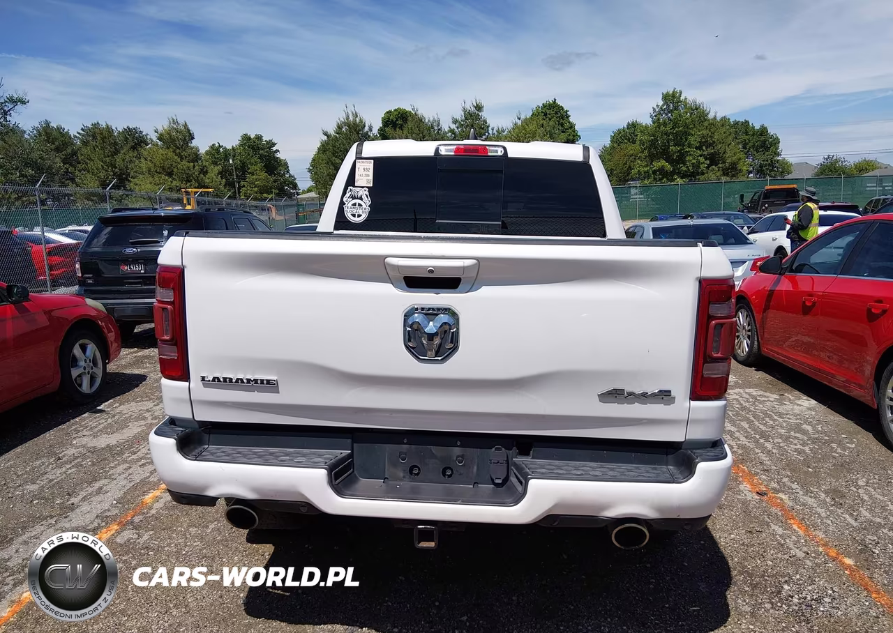 2020 Ram 1500 Laramie 4X4 5'7 Box VIN:1C6SRFJT0LN398478 - 15