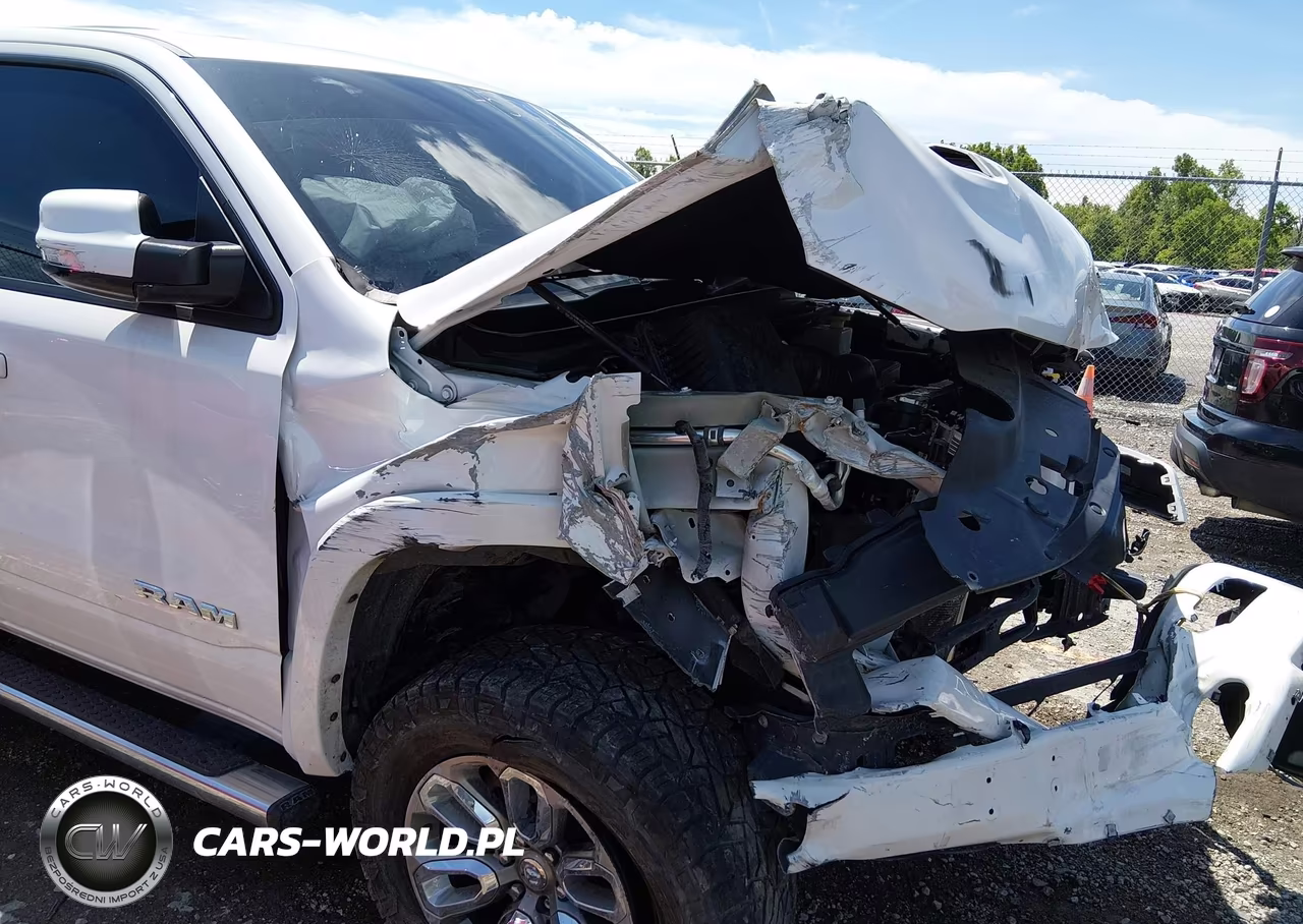 2020 Ram 1500 Laramie 4X4 5'7 Box VIN:1C6SRFJT0LN398478 - 16
