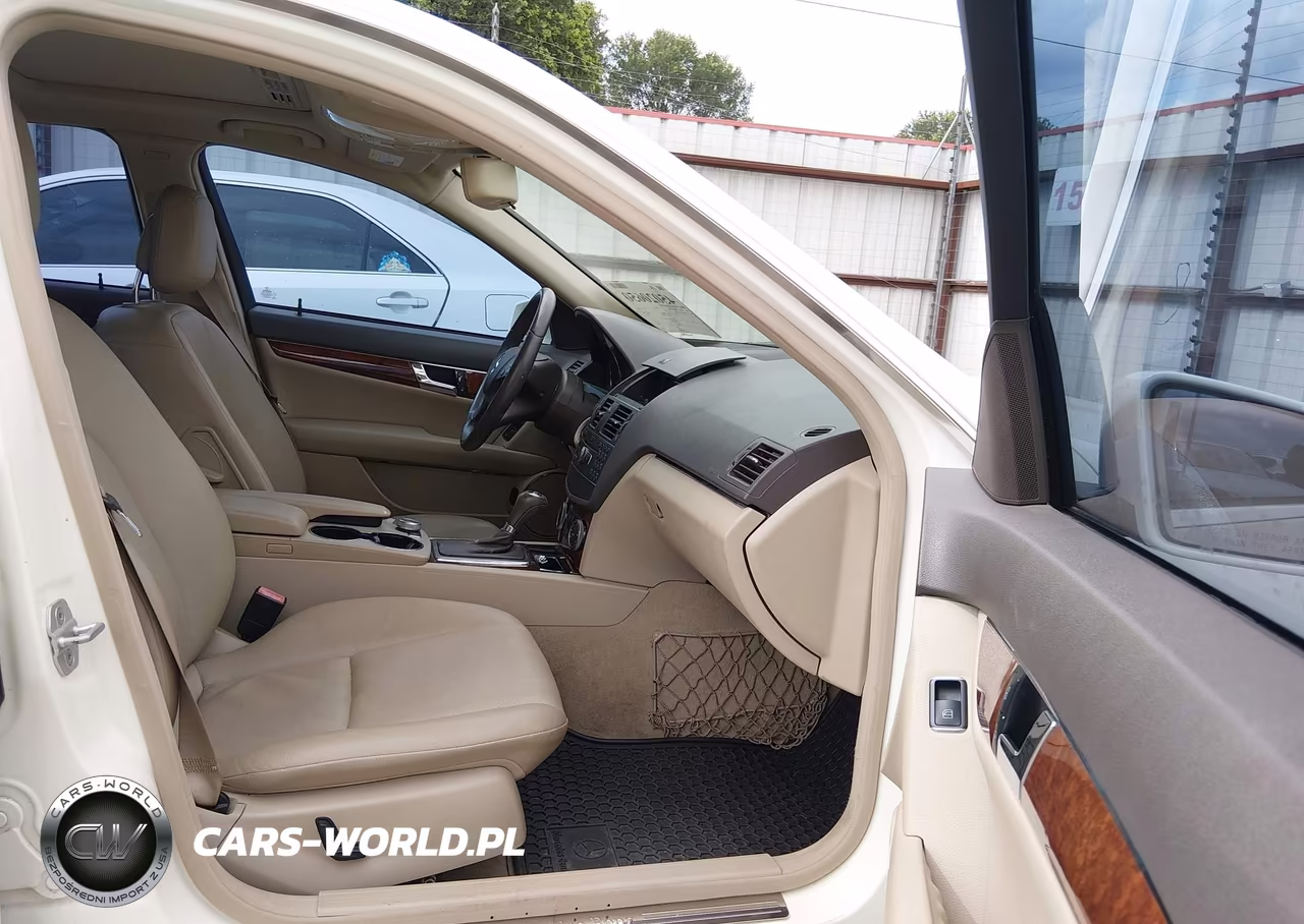 2011 Mercedes-Benz C 300 Luxury-Sport VIN:WDDGF5EB5BF650761 - 5