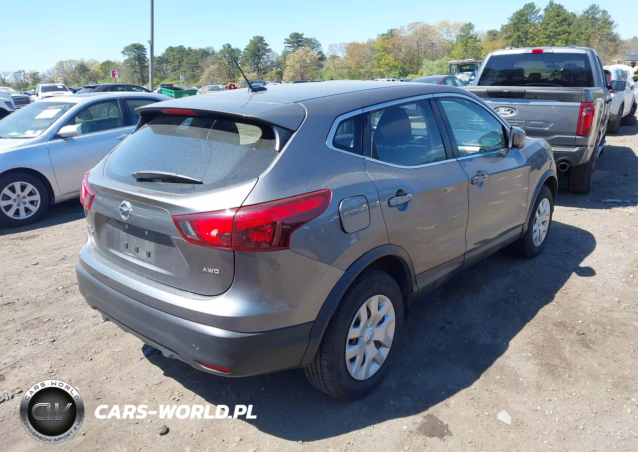2019 Nissan Rogue Sport S VIN:JN1BJ1CR1KW623605 - 4