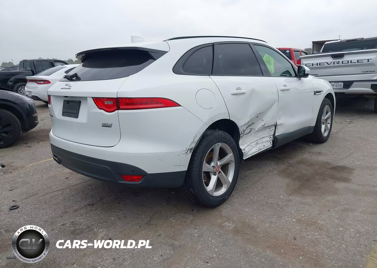 2017 Jaguar F-Pace 20D Premium VIN:SADCJ2BN7HA494396 - 4
