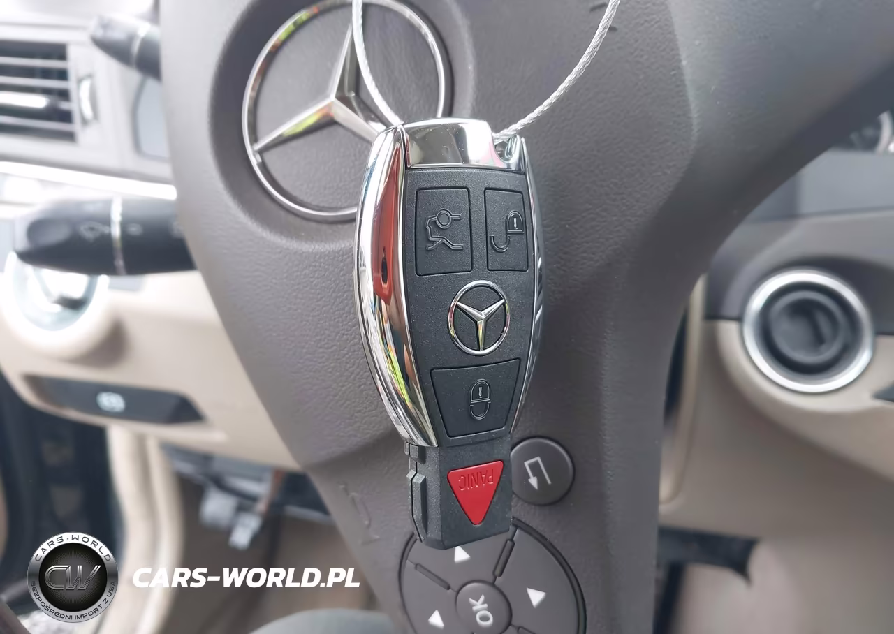 2010 Mercedes-Benz E 550 VIN:WDDKJ7CB2AF037552 - 11