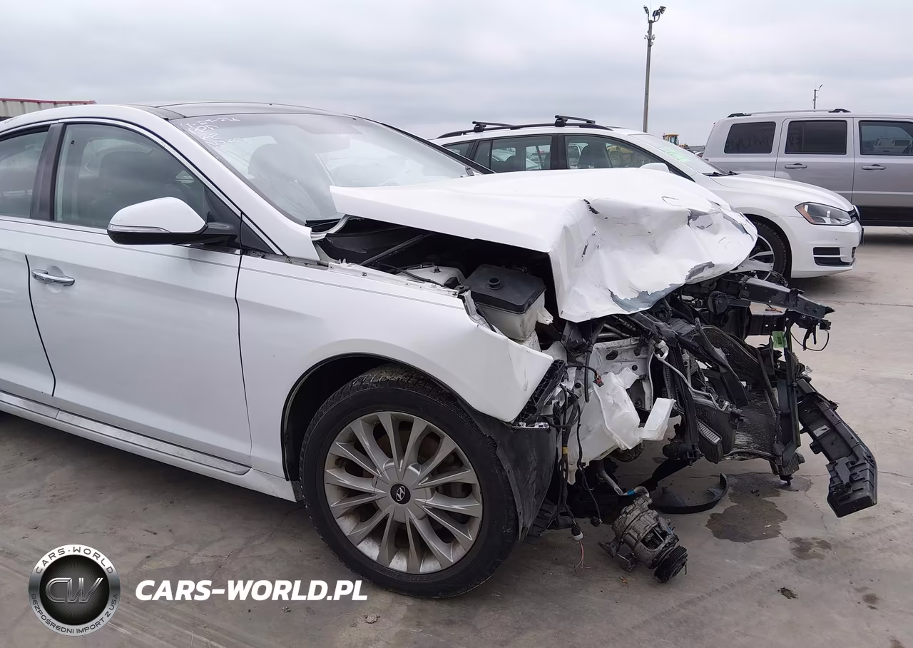 2015 Hyundai Sonata Limited VIN:5NPE34AFXFH044400 - 18