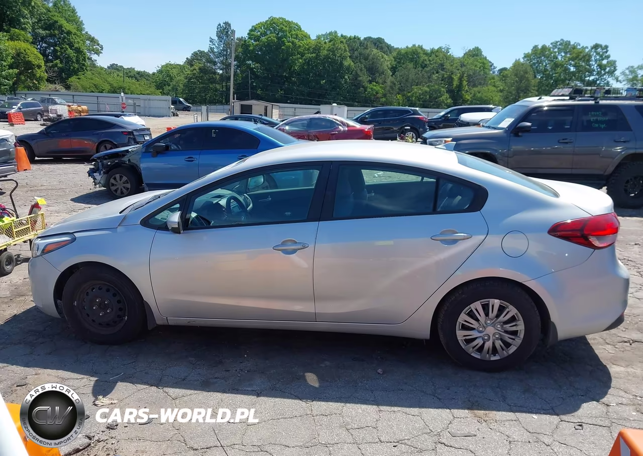 2017 Kia Forte Lx VIN:3KPFK4A71HE045460 - 13
