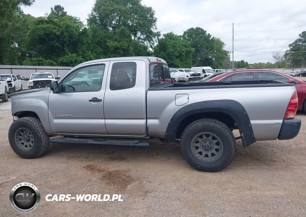 2015 Toyota Tacoma VIN:5TFTX4CNXFX054994 - 15