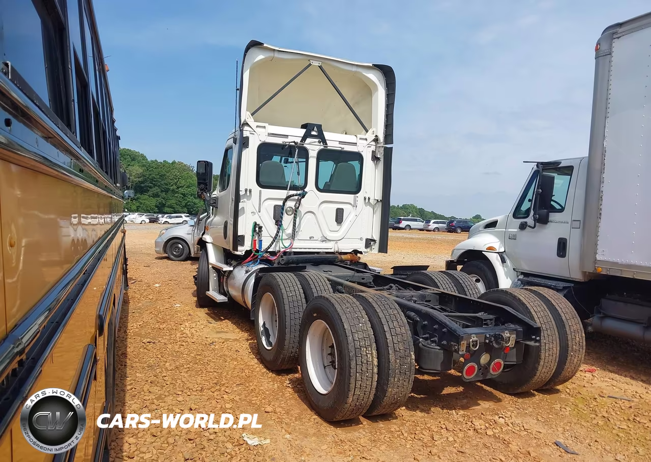 2017 Freightliner Cascadia 113 VIN:3AKJGBDV4HSHR5968 - 15