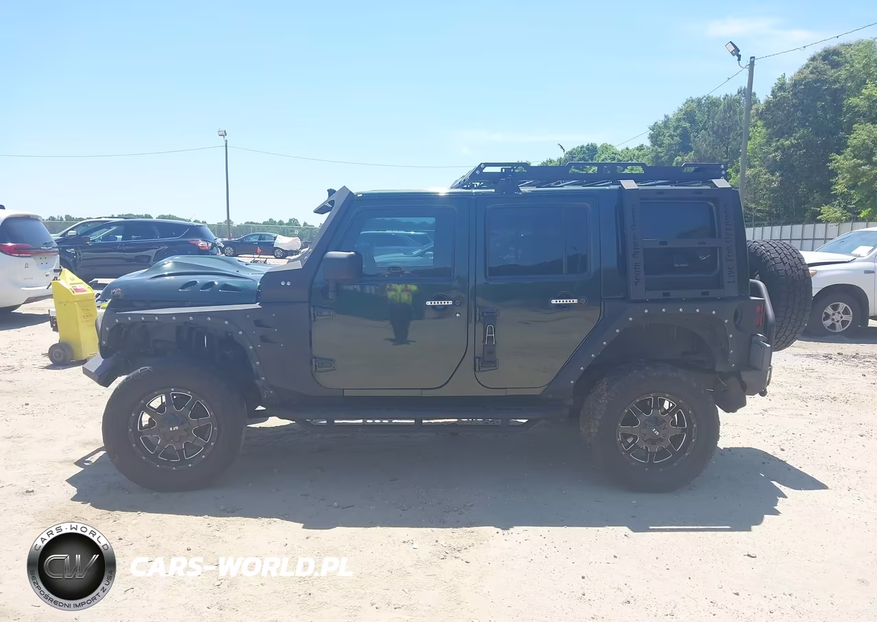 2010 Jeep Wrangler Unlimited Sahara VIN:1J4BA5H10AL122643 - 14