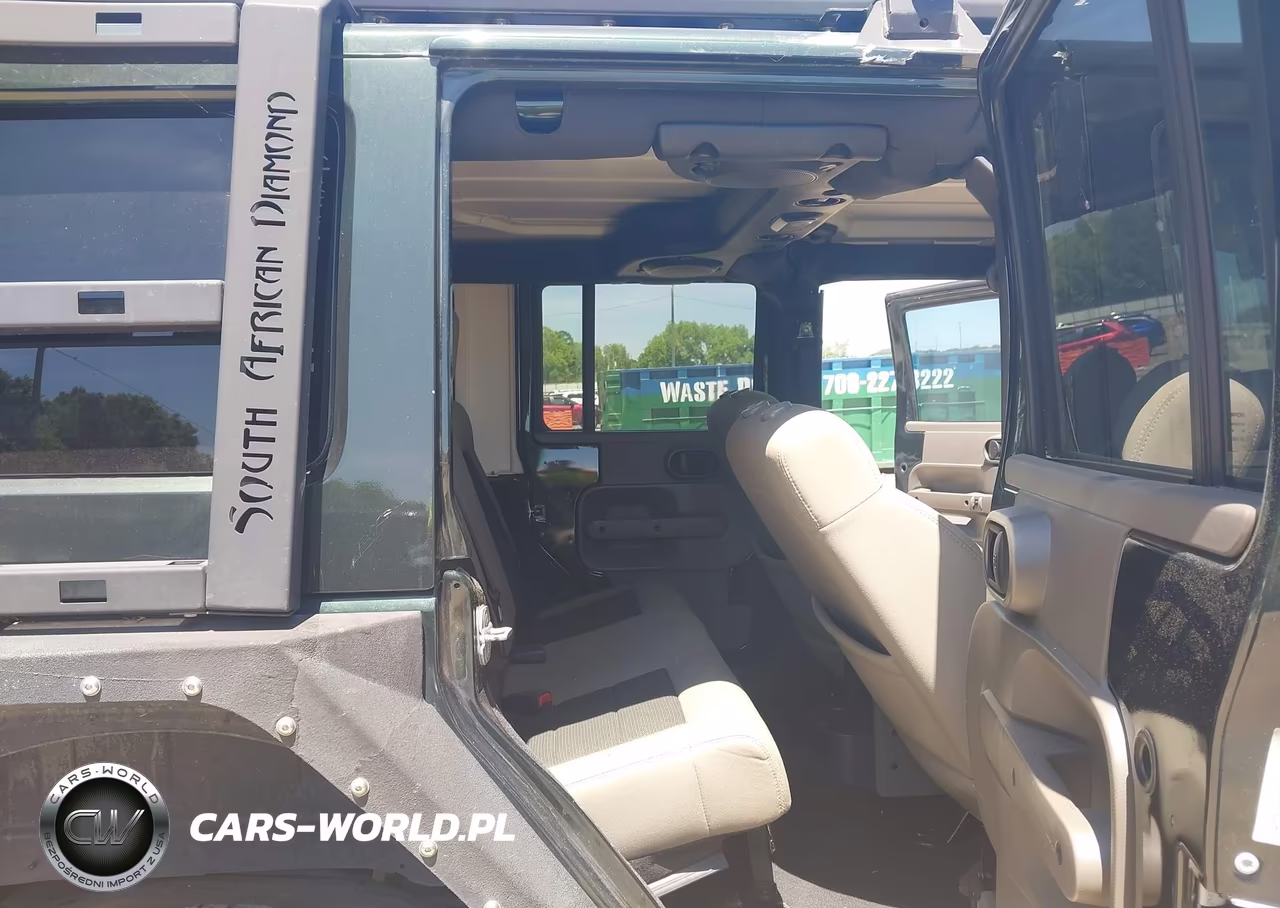 2010 Jeep Wrangler Unlimited Sahara VIN:1J4BA5H10AL122643 - 8