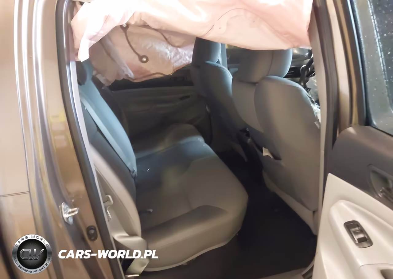 2015 Toyota Tacoma Base V6 VIN:3TMLU4EN6FM199378 - 8