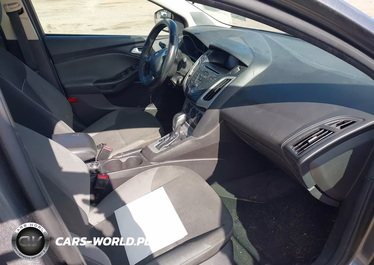 2014 Ford Focus Se VIN:1FADP3F28EL250718 - 5