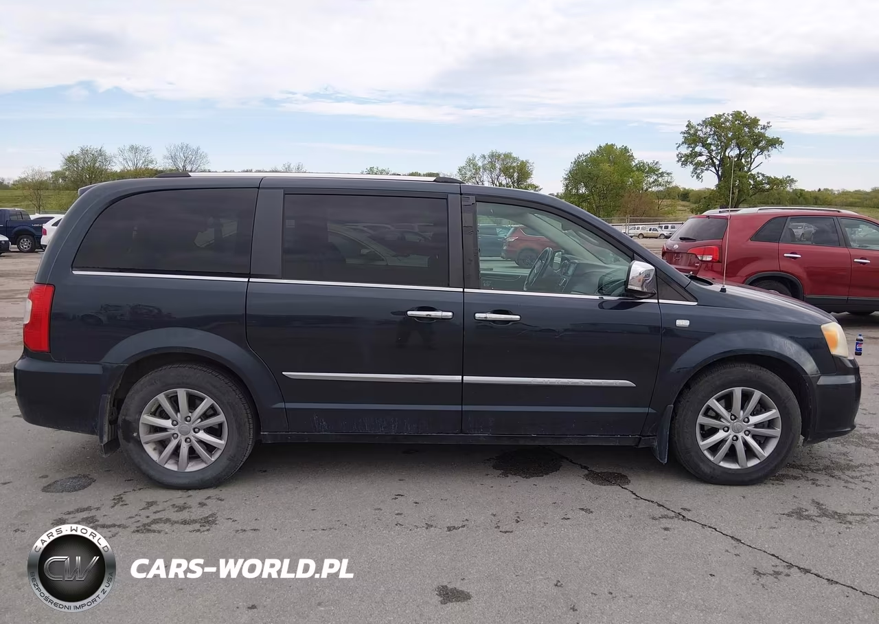 2014 Chrysler Town & Country Touring-L 30Th Anniversary VIN:2C4RC1CG7ER413141 - 13