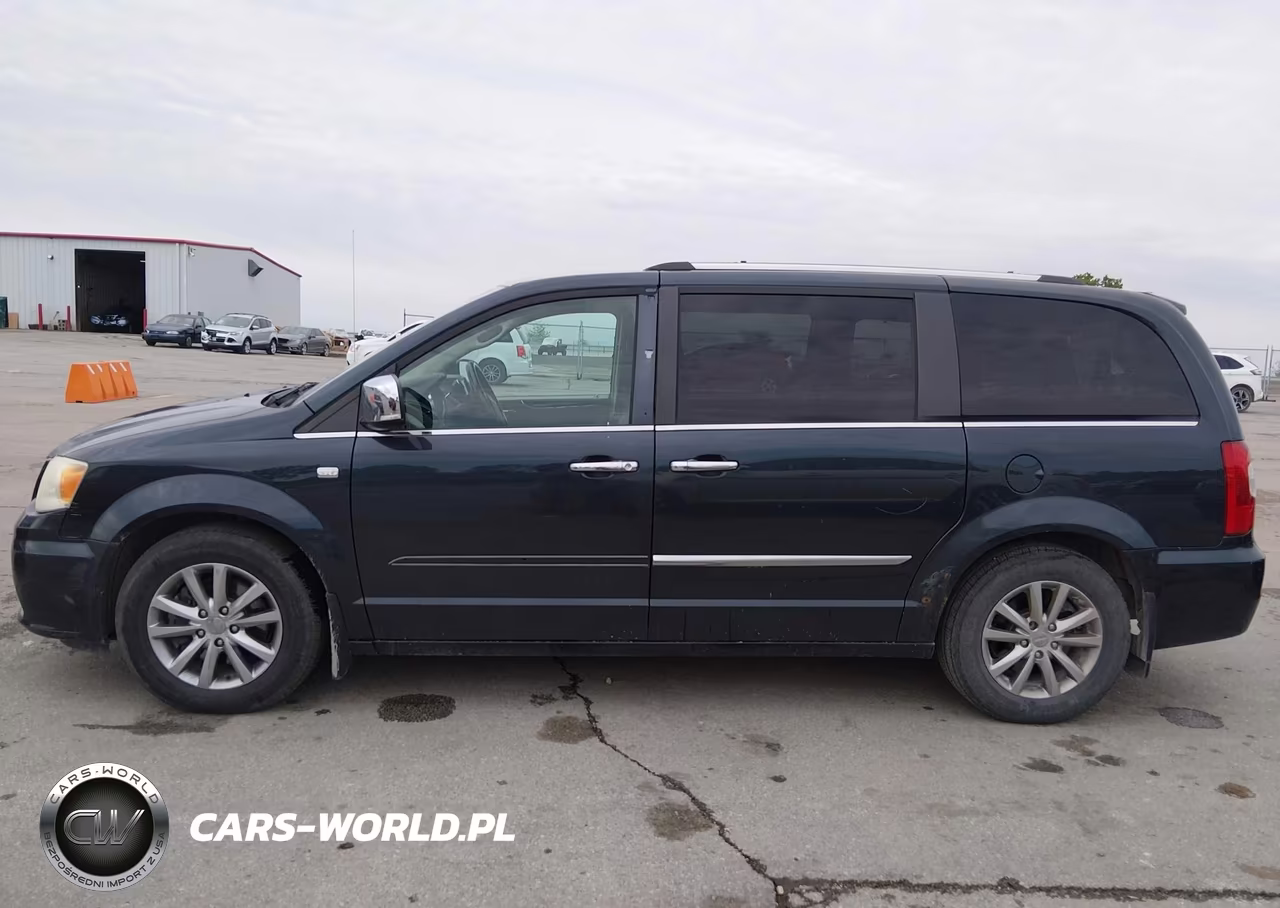 2014 Chrysler Town & Country Touring-L 30Th Anniversary VIN:2C4RC1CG7ER413141 - 14