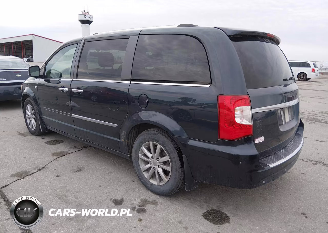 2014 Chrysler Town & Country Touring-L 30Th Anniversary VIN:2C4RC1CG7ER413141 - 3