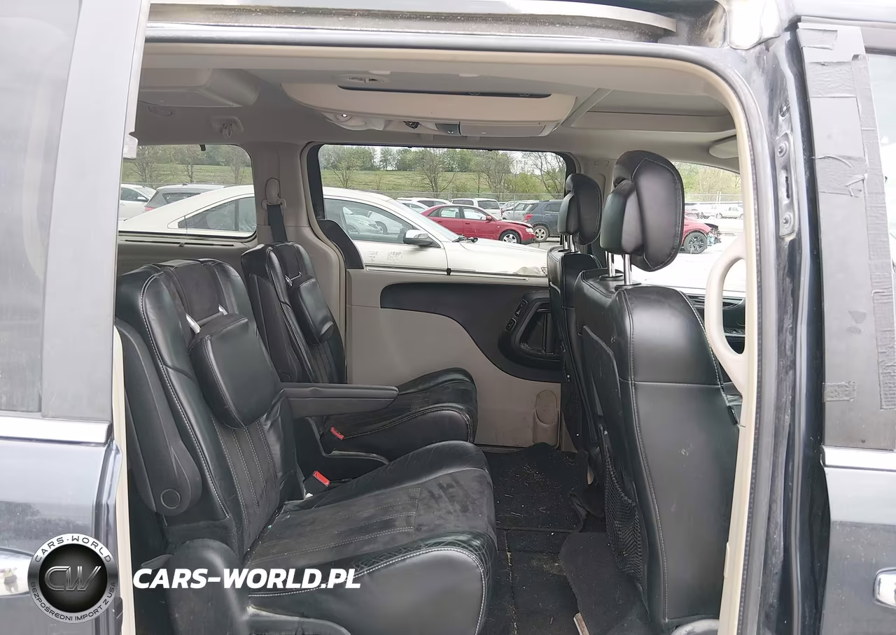 2014 Chrysler Town & Country Touring-L 30Th Anniversary VIN:2C4RC1CG7ER413141 - 8