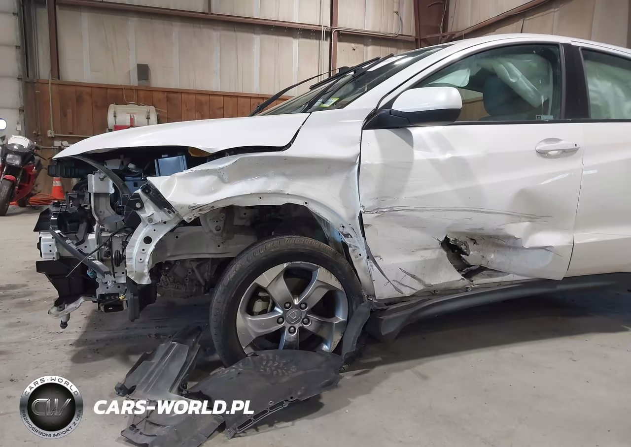 2022 Honda Hr-V Awd Lx VIN:3CZRU6H3XNM742272 - 6