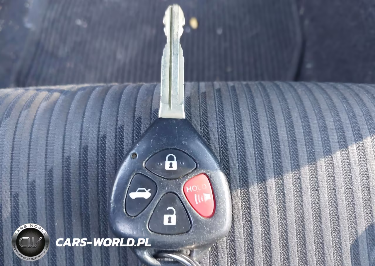 2011 Scion Tc VIN:JTKJF5C75B3000952 - 11