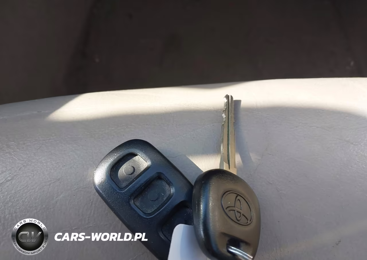 2004 Toyota Camry Xle VIN:4T1BE30K34U926643 - 11