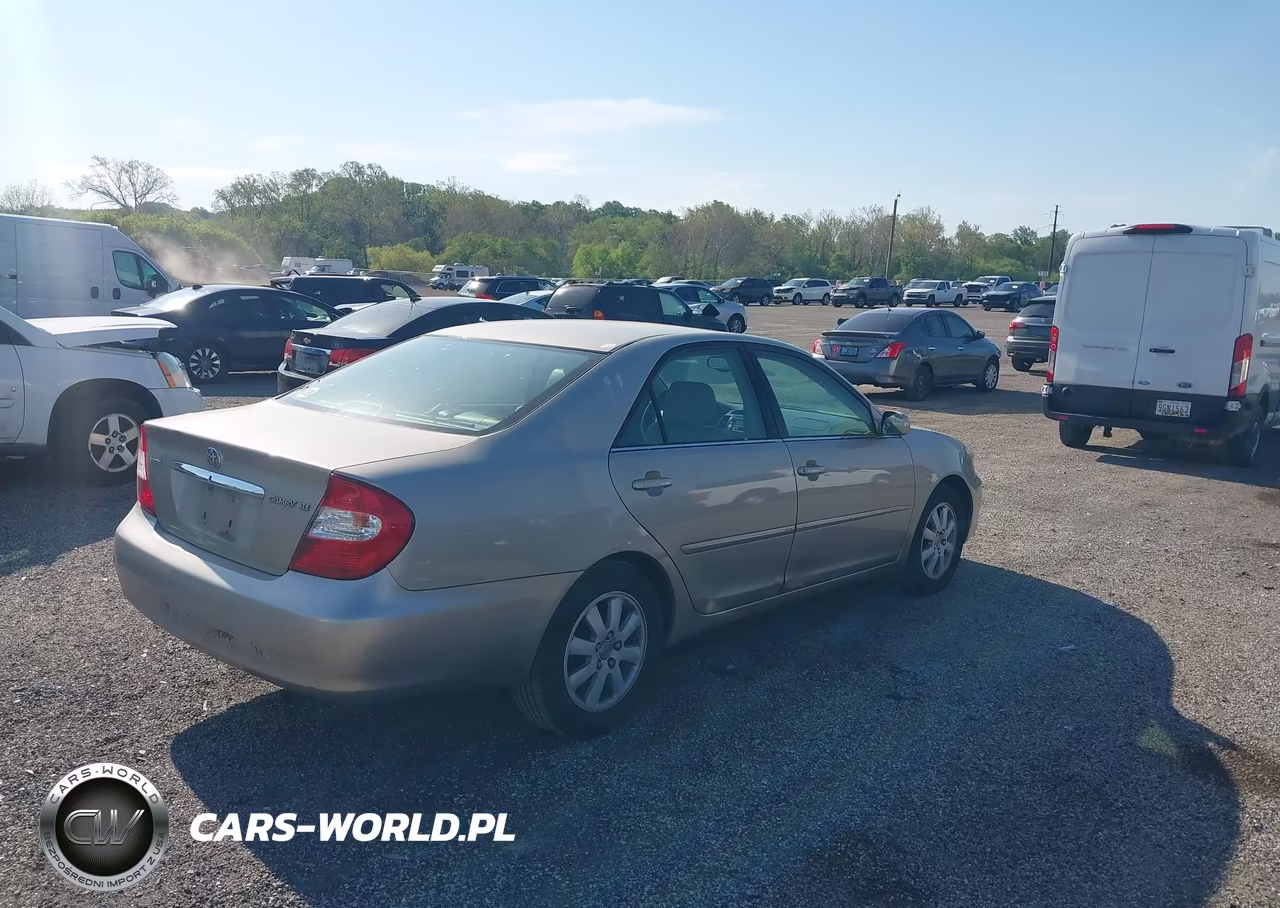 2004 Toyota Camry Xle VIN:4T1BE30K34U926643 - 4