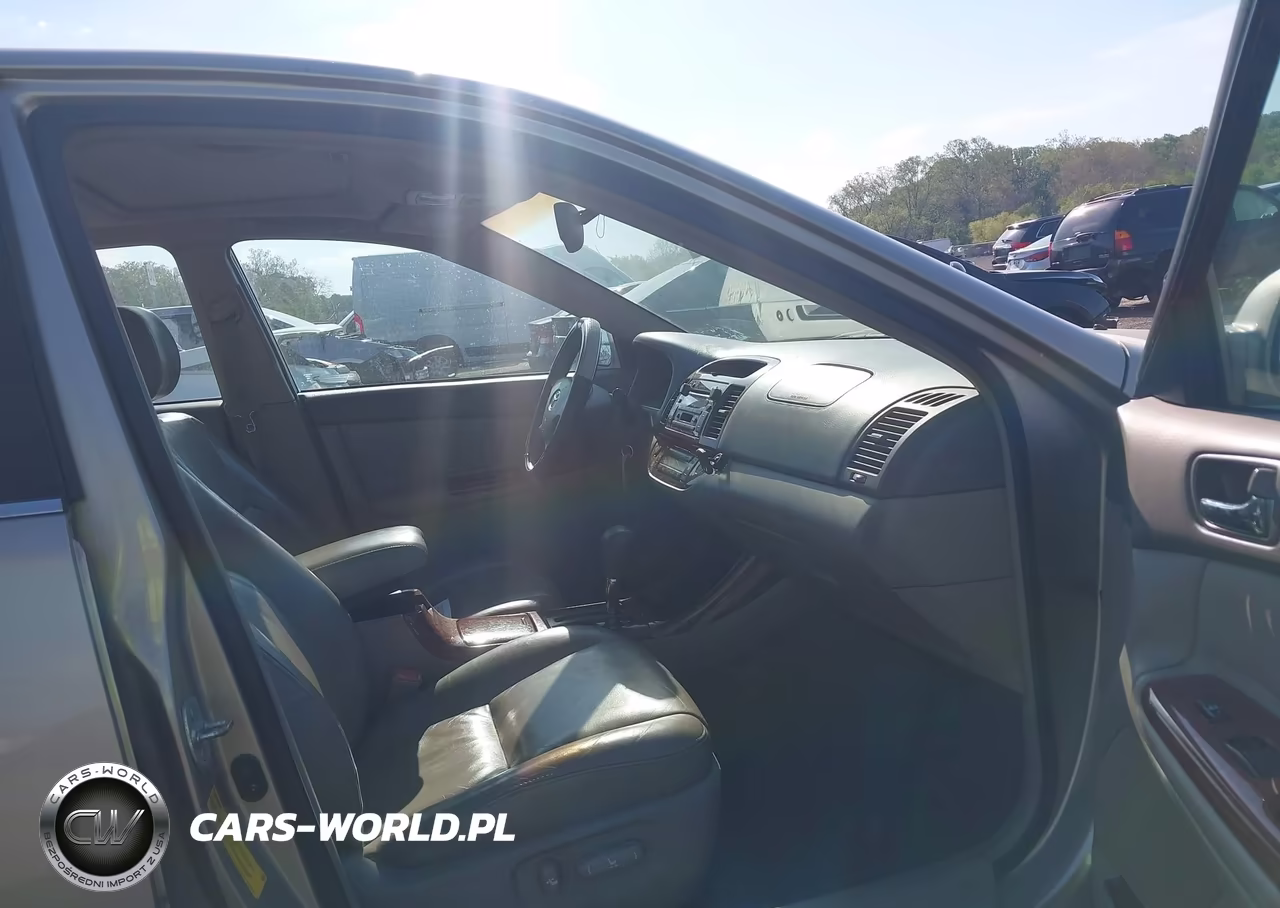 2004 Toyota Camry Xle VIN:4T1BE30K34U926643 - 5