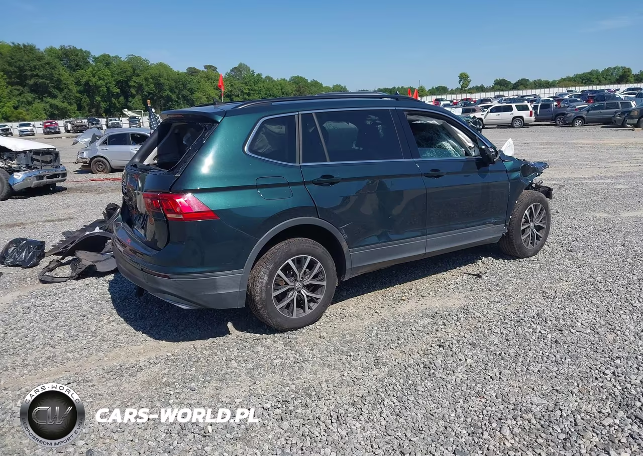 2019 Volkswagen Tiguan 2.0T Se-2.0T Sel-2.0T Sel R-Line-2.0T Sel R-Line Black VIN:3VV3B7AX8KM040503 - 4