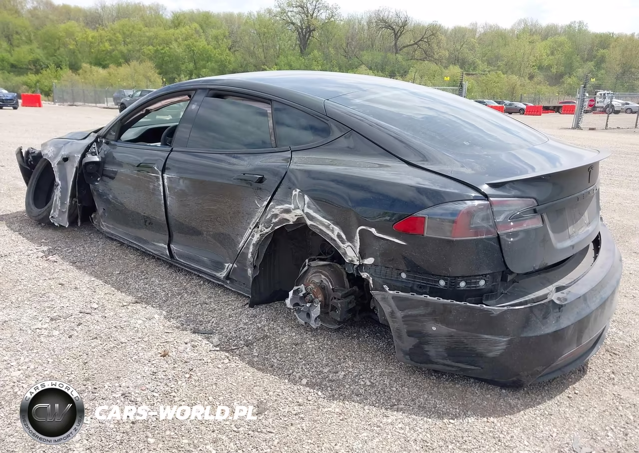 2022 Tesla Model S Plaid Tri Motor All-Wheel Drive VIN:5YJSA1E60NF468523 - 3