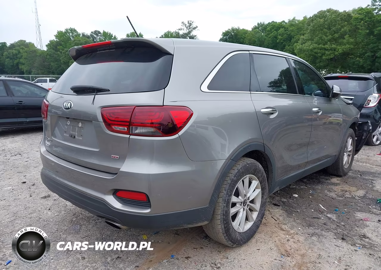 2019 Kia Sorento 2.4L L VIN:5XYPG4A35KG475621 - 4