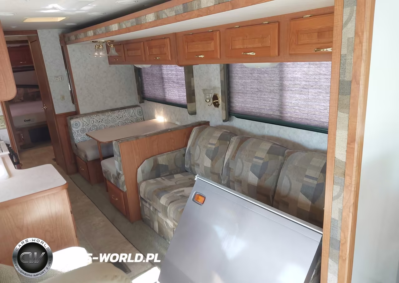 2002 Freightliner Chassis X Line Motor Home VIN:4UZAAJBV62CK33040 - 14