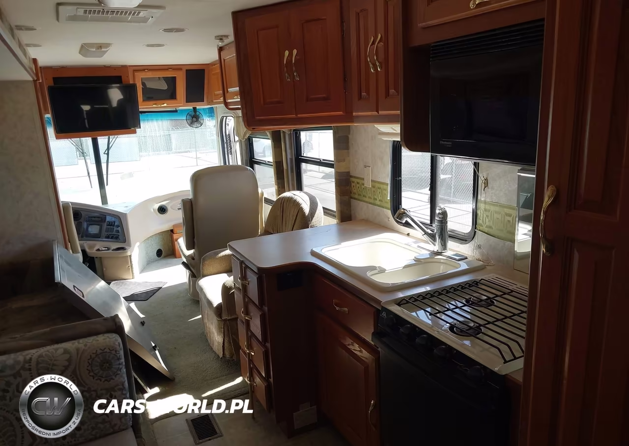 2002 Freightliner Chassis X Line Motor Home VIN:4UZAAJBV62CK33040 - 8